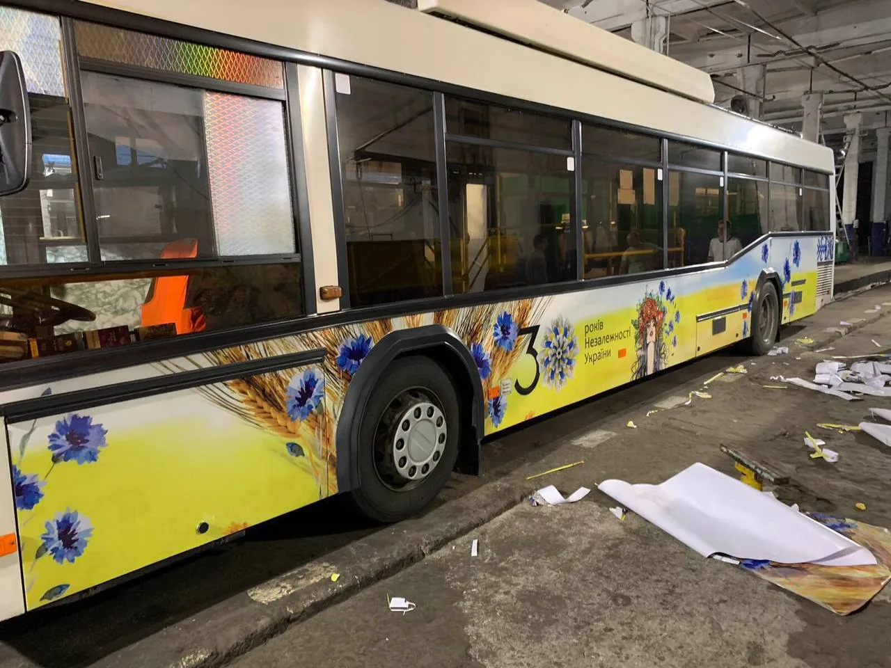 Оклейка тролейбуса Миколаїв